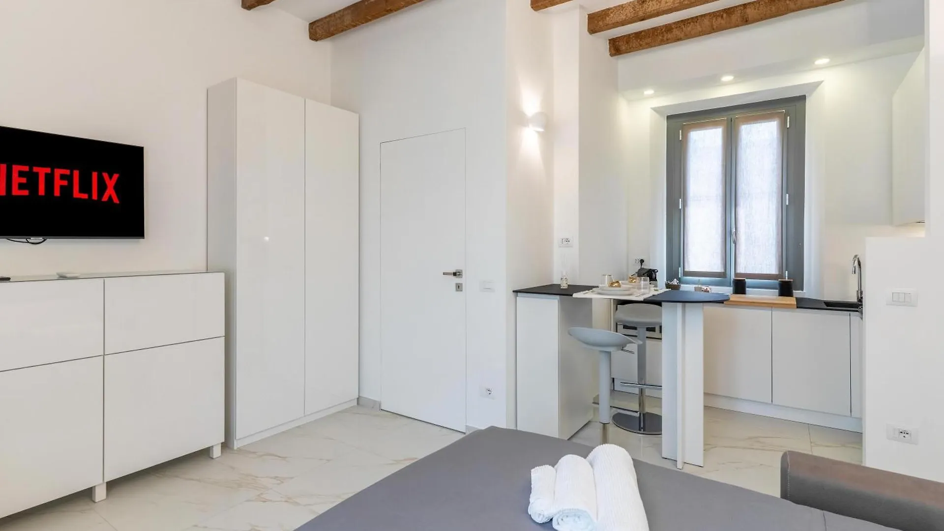 Tortona Elegant Apartment - Design District Милан